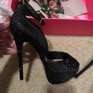 Betsey Johnson shoes size 7.5